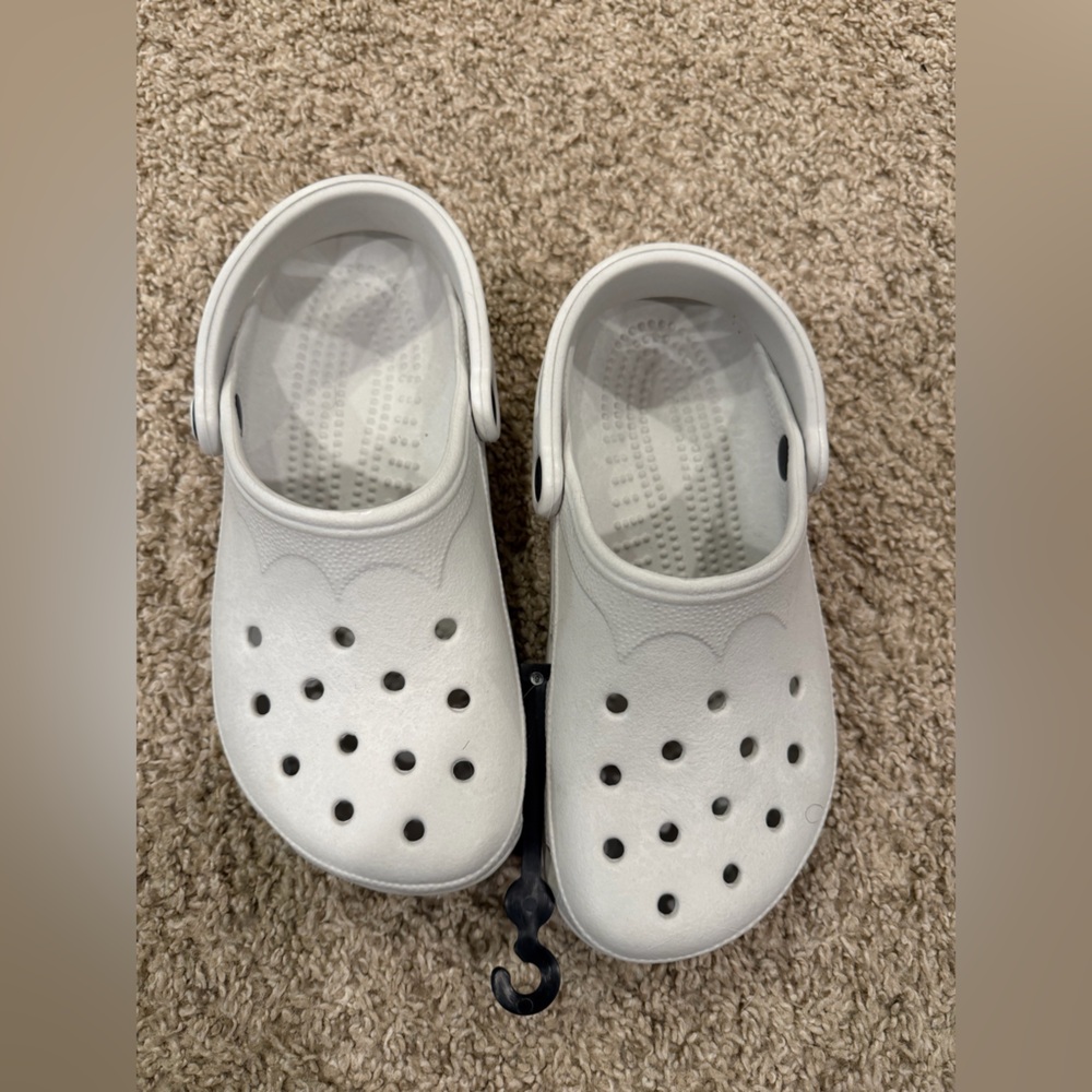 Women’s crocs new gray size 4/5